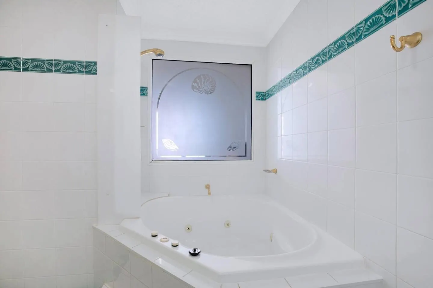 'Oceanview Oasis' Family-Friendly Palm Beach Retreat 골드코스트 0*,  오스트레일리아